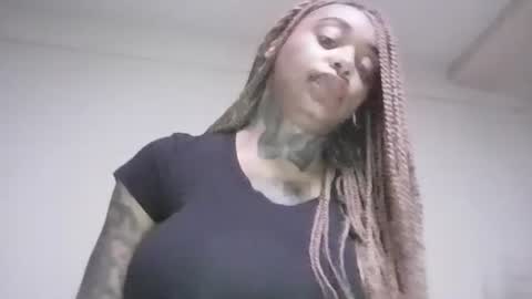 CreamyExotica online show from November 17, 12:30 pm