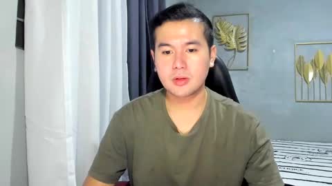 Snapshot of creamynow chatting on February 12, 11:29 am BareCreamyCum online show from February 12, 11:29 am