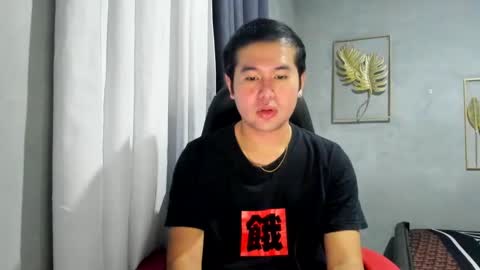 Snapshot of creamynow chatting on January 9, 2:33 am BareCreamyCum online show from January 9, 2:33 am