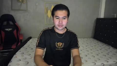 Snapshot of creamynow chatting on December 19, 3:52 pm BareCreamyCum online show from December 19, 3:52 pm
