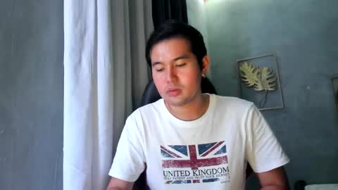 Snapshot of creamynow chatting on January 4, 4:43 pm BareCreamyCum online show from January 4, 4:43 pm