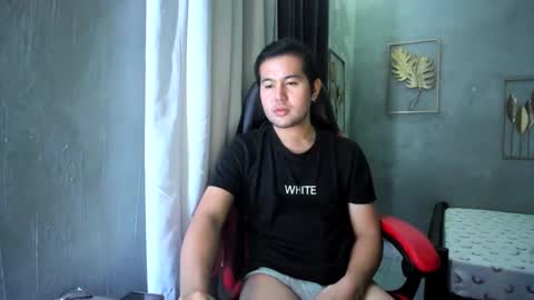 Snapshot of creamynow chatting on January 6, 2:25 pm BareCreamyCum online show from January 6, 2:25 pm