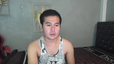 Snapshot of creamynow chatting on December 14, 11:18 am BareCreamyCum online show from December 14, 11:18 am