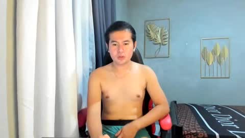 Snapshot of creamynow chatting on January 8, 1:20 pm BareCreamyCum online show from January 8, 1:20 pm