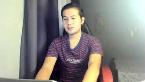 Snapshot of creamynow chatting on December 22, 12:38 pm BareCreamyCum online show from December 22, 12:38 pm