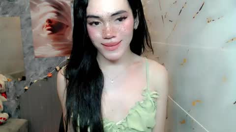 my beautiful cris online show from July 12, 11:46 am