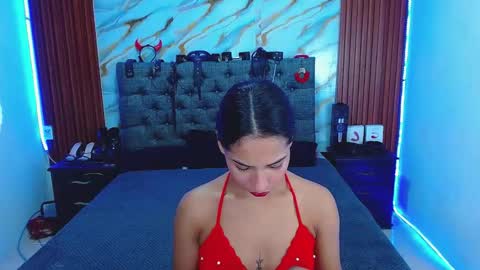 CRISANDMERY online show from March 3, 10:22 am