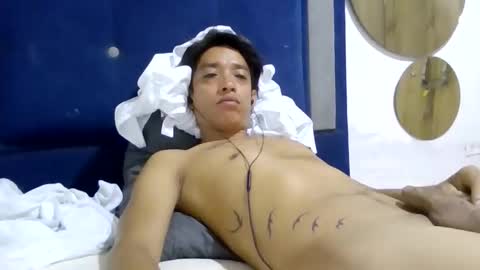 crisespitia25 online show from March 29, 2:08 pm