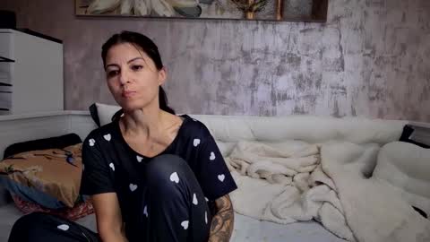 crissy_love online show from December 20, 9:33 pm