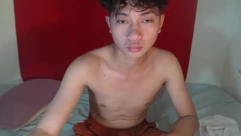 Snapshot of cristal1xox chatting on October 11, 11:48 am cristal1xox online show from October 11, 11:48 am