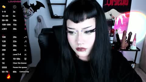 Snapshot of cristal_kosh chatting on October 27, 11:27 pm Cris online show from October 27, 11:27 pm