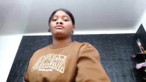 Hanna  online show from April 8, 9:56 am