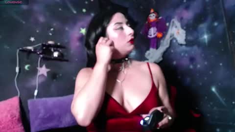 Snapshot of cristaldeleons chatting on October 9, 9:31 pm Cristal de Leon online show from October 9, 9:31 pm