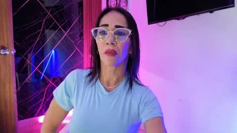 cristal miller online show from April 3, 12:50 am