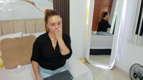 cristal walker online show from April 9, 10:32 am