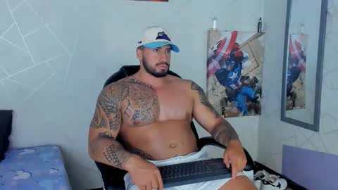Snapshot of cristian_walker chatting on February 10, 9:04 pm cristian walker online show from February 10, 9:04 pm