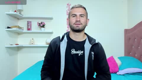 Snapshot of cristianolopez chatting on December 29, 12:52 am cris online show from December 29, 12:52 am