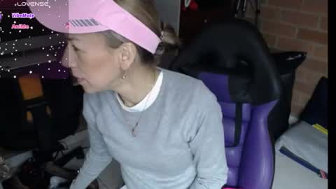 cristina online show from July 5, 2:13 pm