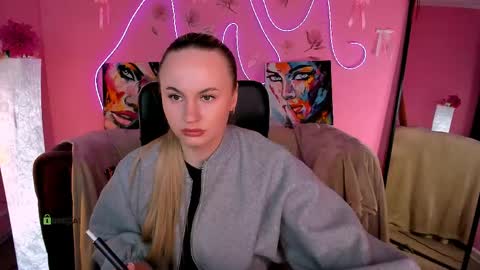 Christin online show from May 14, 12:14 pm