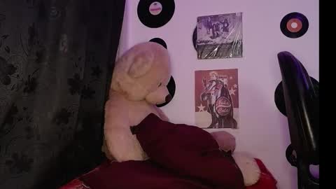 Snapshot of cristin_moon chatting on October 9, 10:37 pm Christina online show from October 9, 10:37 pm