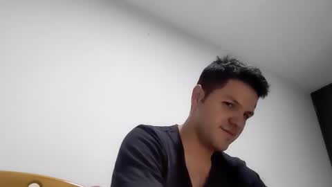 cristopher3042 online show from January 17, 1:15 am