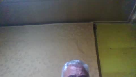 Snapshot of crmperez chatting on March 12, 2:20 am crmperez online show from March 12, 2:20 am