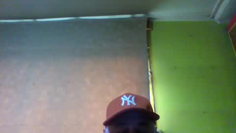 Snapshot of crmperez chatting on October 4, 9:23 pm crmperez online show from October 4, 9:23 pm