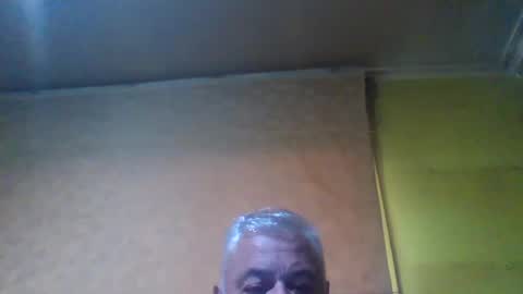 Snapshot of crmperez chatting on February 7, 11:24 pm crmperez online show from February 7, 11:24 pm