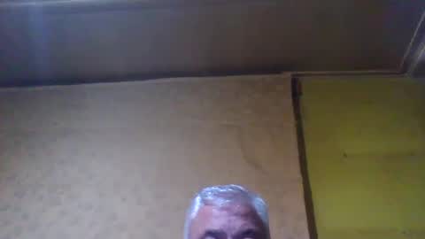 Snapshot of crmperez chatting on March 1, 1:21 am crmperez online show from March 1, 1:21 am
