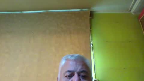 Snapshot of crmperez chatting on October 13, 8:22 pm crmperez online show from October 13, 8:22 pm