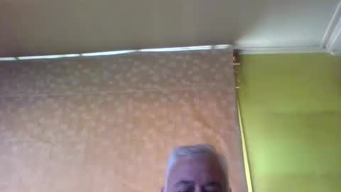 Snapshot of crmperez chatting on February 27, 6:53 pm crmperez online show from February 27, 6:53 pm