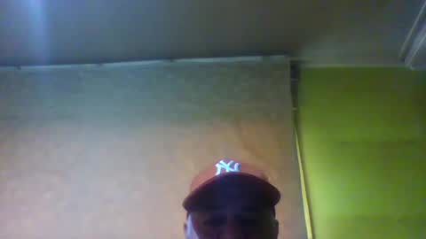 Snapshot of crmperez chatting on February 16, 10:21 pm crmperez online show from February 16, 10:21 pm