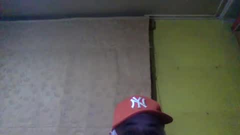 crmperez online show from June 20, 11:11 pm