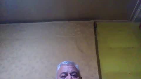 Snapshot of crmperez chatting on February 4, 12:19 am crmperez online show from February 4, 12:19 am