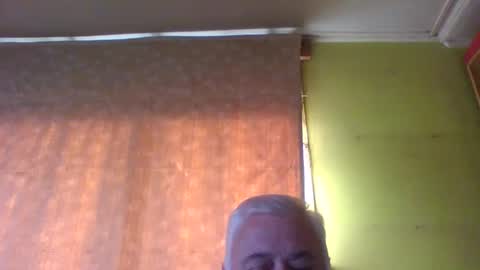 crmperez online show from May 12, 7:01 pm