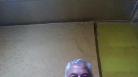 Snapshot of crmperez chatting on January 29, 2:09 am crmperez online show from January 29, 2:09 am