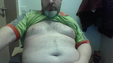 Snapshot of crouch1 chatting on January 29, 8:18 am Crouch1 online show from January 29, 8:18 am