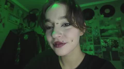 cruella_mira online show from November 13, 4:42 pm