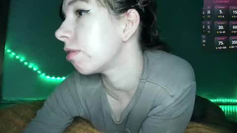 Snapshot of cruellagoth chatting on September 30, 11:37 pm Cruella online show from September 30, 11:37 pm