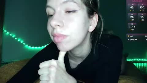 Snapshot of cruellagoth chatting on October 7, 1:01 am Cruella online show from October 7, 1:01 am
