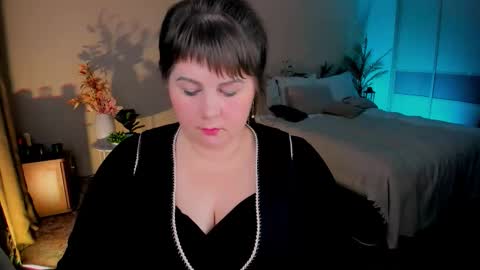 Anna online show from December 1, 8:40 pm