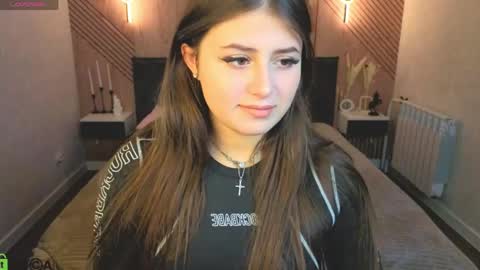 Crystal  Lacee online show from May 17, 12:53 am