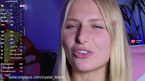Snapshot of crystal_blond chatting on September 21, 9:52 pm Crystal online show from September 21, 9:52 pm