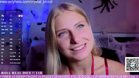 Snapshot of crystal_blond chatting on October 14, 7:28 pm Crystal online show from October 14, 7:28 pm