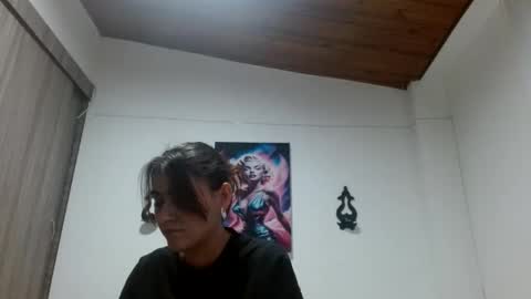 Crystal Blaze online show from May 31, 9:38 pm