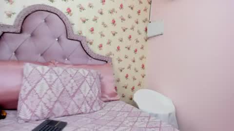 Milf Latina online show from July 4, 5:05 pm