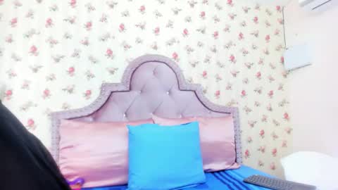 Milf Latina online show from June 8, 2:29 pm