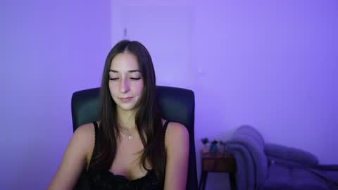 Crystalbrunette18 online show from June 17, 5:18 pm