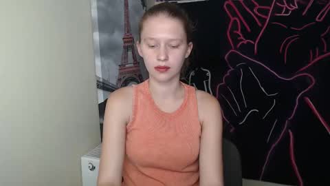 Snapshot of crystalgirl__ chatting on September 19, 6:28 am Stella online show from September 19, 6:28 am
