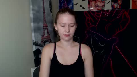 Snapshot of crystalgirl__ chatting on October 6, 6:20 am Stella online show from October 6, 6:20 am